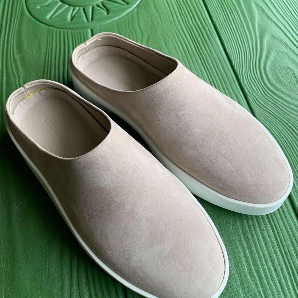 Brand new Wolf & Shepherd Women’s Cruise Mule